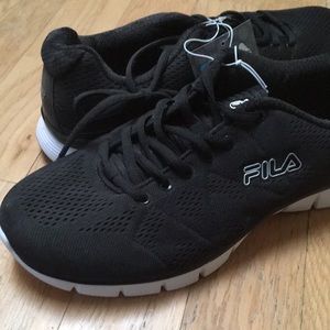 New, Never Worn Men's Fila Memory Foam shoes, 11